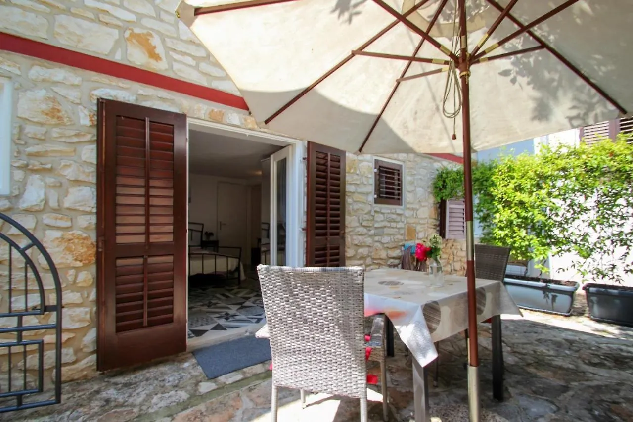 ***  Carla Guest House Novigrad  Croatia