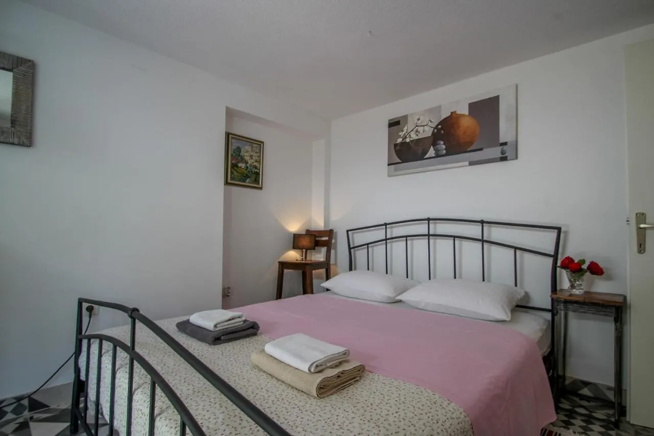Carla Guest House Novigrad Istria